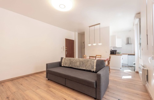 Lourdes Apartment | Apartment 'Grottes De Lourdes - 4 Pers' with Wi-Fi
