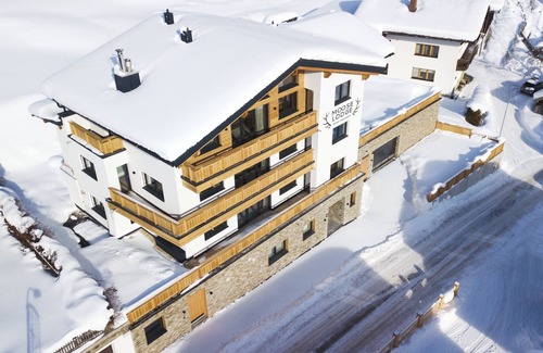 Sankt Anton am Arlberg Apartment | Apartment HIRSCH 4-10 Personen - Moose Lodge