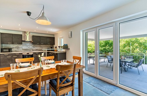 Gengenbach Apartment | Apartment 'Haigerach' with Private Terrace and Wi-Fi