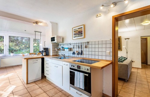 Ortsmitte Apartment | Apartment 'Haus Sonneck - Fewo 5' with Mountain View, Private Terrace and Wi-Fi