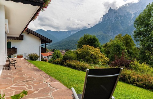 Mittenwald Apartment | Apartment 'Haus Latschenhang 5 Karwendel' with Mountain View, Private Terrace and Wi-Fi