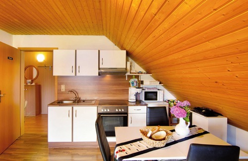 Moorweg Apartment | Apartment 'Haus Tucholski' with Private Terrace, Private Garden and Wi-Fi