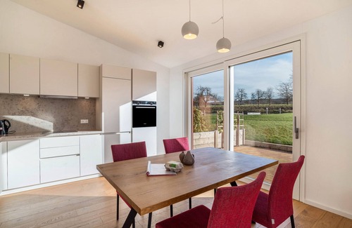 Conweiler Apartment | Apartment 'Herbst' with Shared Pool, Private Terrace and Wi-Fi