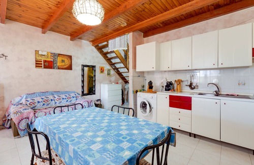 Bosa Apartment | Apartment 'Home Holidays Pintadera 1' with Garden & Wi-Fi