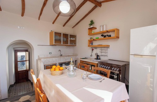 Orosei Apartment | Apartment "Hora Vona" with Sea View, Terrace & Wi-Fi