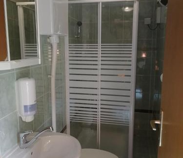 Marindol House | Apartment House Papa