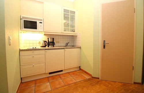 Kuehlungsborn Apartment | Apartment house Strandstr.32 WE 5: modern 3-room apartment with terrace close to the beach