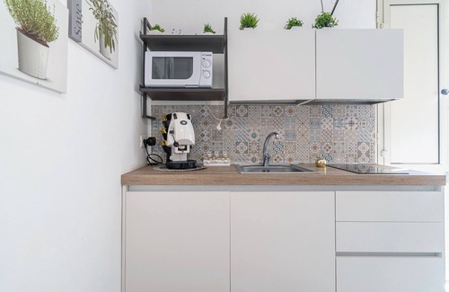 Santa Lucia Apartment | Apartment 'I Sogni Di Ludo' with Shared Terrace, Wi-Fi and Air Conditioning