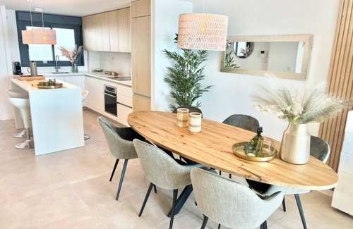 Almunecar Apartment | Apartment 'Icon Marina B' with Sea View, Wi-Fi and Air Conditioning