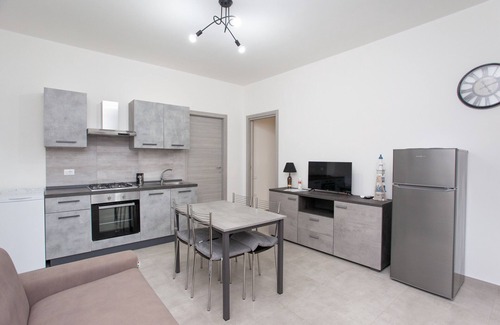 La Caletta Apartment | Apartment Il Faro La Caletta close to the Beach with Terrace & A/C