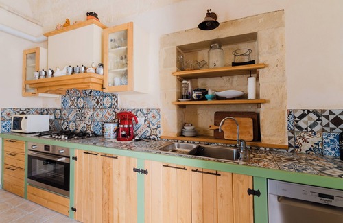 Uggiano la Chiesa Apartment | Apartment 'Ilios' with Shared Terrace, Wi-Fi and Air Conditioning