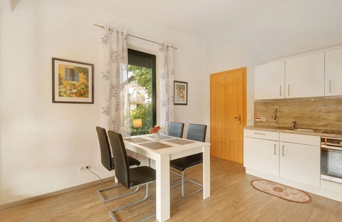 Mammelzen Apartment | Apartment 'Im Grünen' with Shared Pool, Shared Terrace and Wi-Fi