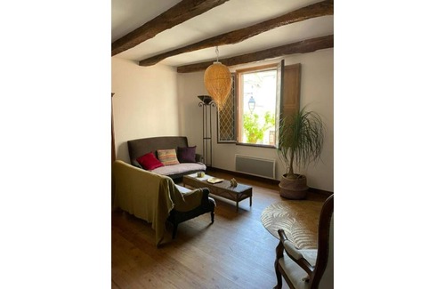 Cajarc Apartment | Apartment in 16th-century house (Top)