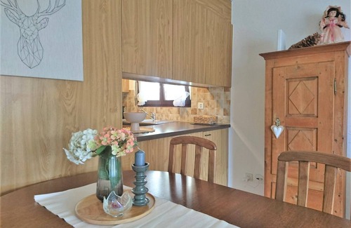 Muralto Apartment | Apartment in a well maintained residence in a central location with indoor pool