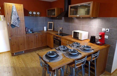 Soultzeren Apartment | Apartment in a condominium on the edge of a forest.