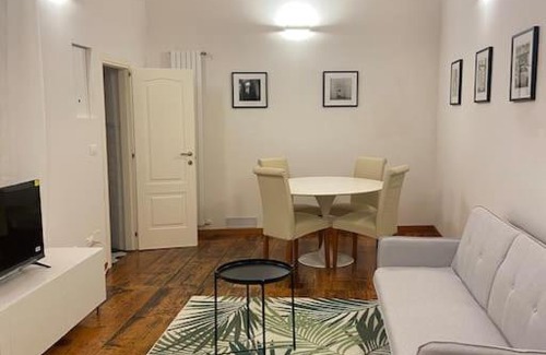 Saragozza-Porto Apartment | Apartment in a historic building