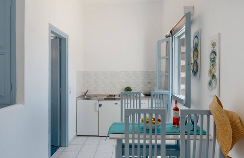 Grikos House | Apartment In A Hotel "Pico Bello Patmos 16" with Private Terrace, Shared Garden & Wi-Fi