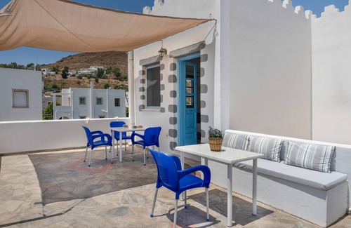 Grikos House | Apartment In A Hotel "Pico Bello Patmos 16" with Private Terrace, Shared Garden & Wi-Fi