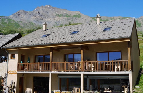 Villar-d'Arene Apartment | Apartment in a mountain chalet, Villar d'Arène, Pays de la Meije/col du Galibier