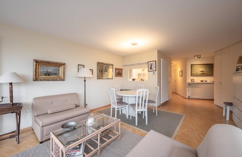 Duinbergen Apartment | Apartment in a villa with terrace