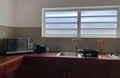 Mahina Apartment | Apartment in a villa on the beach. Ocean view
