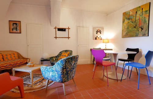 Sommieres Apartment | Apartment in a writer's house classified 2 stars