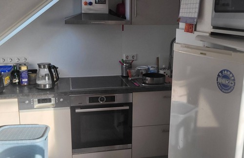 Region Hannover District Apartment | Apartment 'In Alt-Garbsen' with Wi-Fi