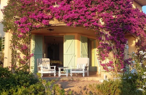 Porto-Vecchio Condo | Apartment in an exclusive residential area, 200 m from the waterfront