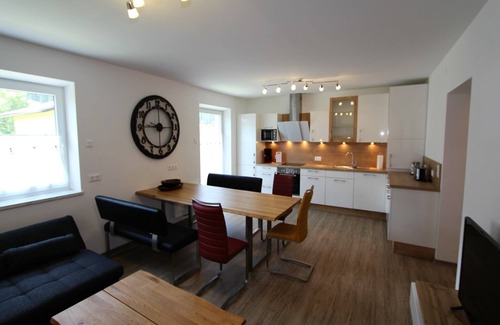 Mauthen Villa | Apartment in Carinthia near Lake Pressegger