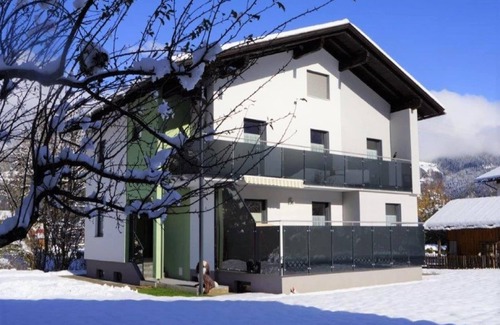 Mauthen Villa | Apartment in Carinthia near Lake Pressegger