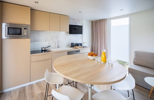 Le Grau-dʼAgde Ski Chalet | Apartment in Béziers near Mediterranean Beaches