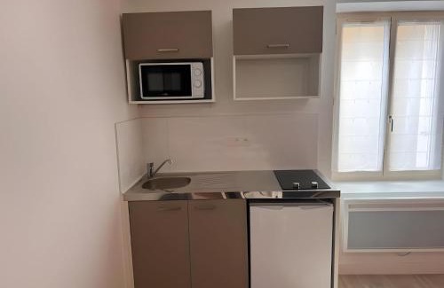 Ballon-Saint-Mars Apartment | Apartment in Ballon near Le Mans Circuit