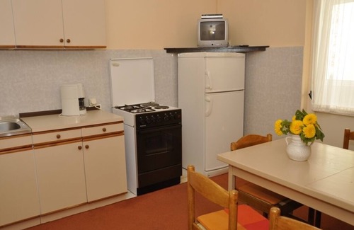 Barbat na Rabu Apartment | Apartment in Barbat with Seaview, Balcony, Air condition (660-5)