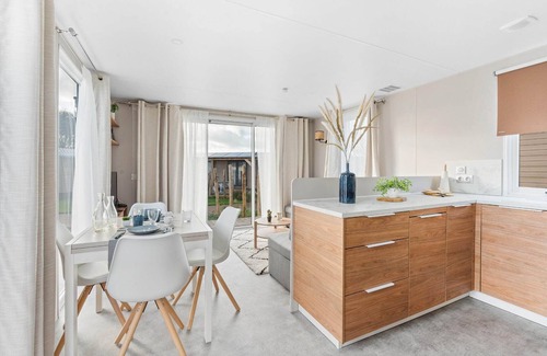 Blankenberge Ski Chalet | Apartment in Belgium near Summer Dream Beach