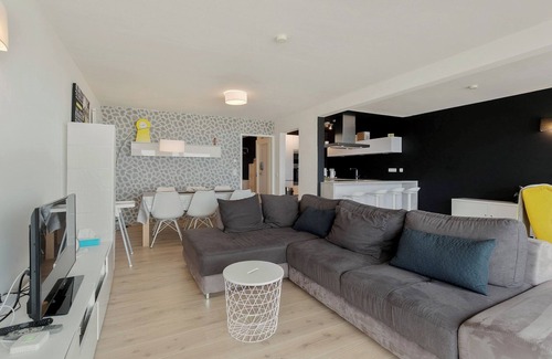 Blankenberge Apartment | Apartment in Blankenberge with Sea Views