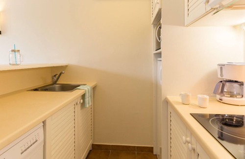 Danestal House | Apartment in Branville with balcony or terrace