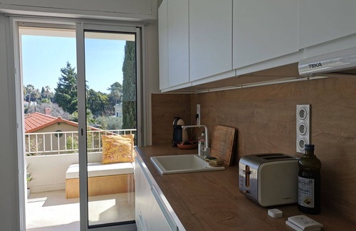 La Croix des Gardes Apartment | Apartment in Cannes with 1 bedrooms sleeps 4