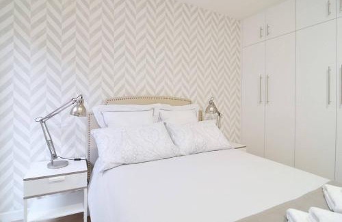 Barrio de La Latina Apartment | Apartment in Cava Baja Centre Madrid by Batuecas