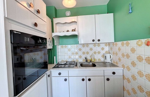 Granville Apartment | Apartment in central Granville with balcony, 300m from the beach and casino