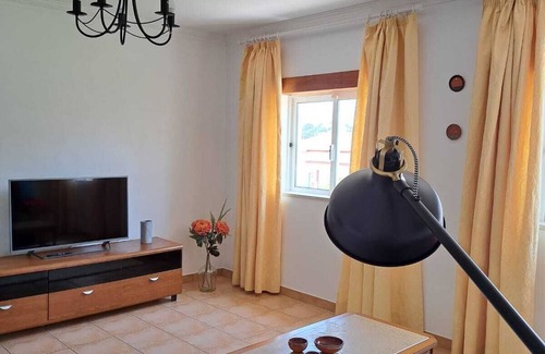 Foz do Arelho Condo | Apartment in condominium with pool, garden and garage
