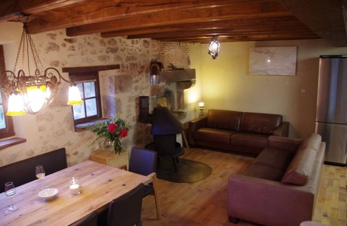 Busserolles Apartment | Apartment in Dependance of a hunting lodge from the 14th century