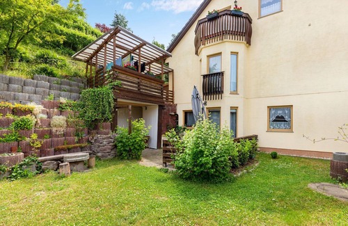 Gittersee Apartment | Apartment in Dresden with pool in the garden