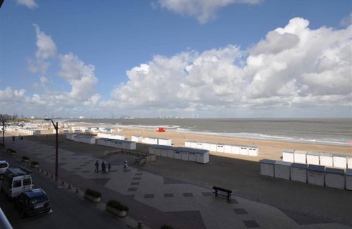 Knokke Apartment | Apartment in Duinbergen with Beachfront Views