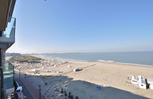 Heist Apartment | Apartment in Duinbergen by the Seafront