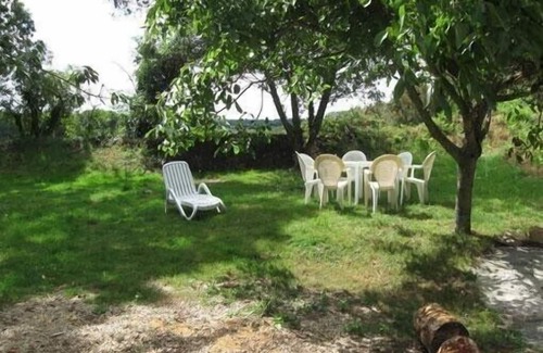Arradon Apartment | Apartment in farmhouse Renovated 2009 Terrace Morbihan, garden