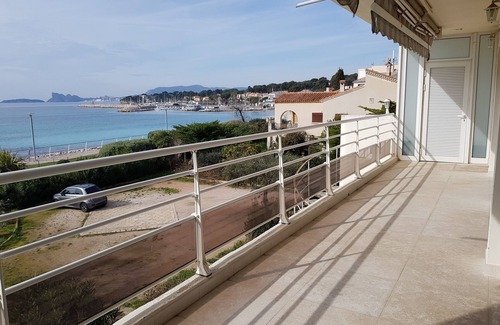 Les Lecques Apartment | Apartment in front of the beach, superb sea view and terrace ποΈποΈποΈ