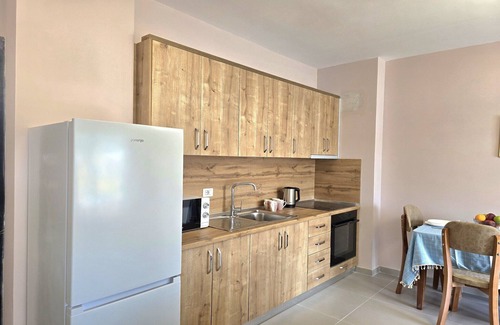 Golem Apartment | Apartment in Golem near Adriatic Beach