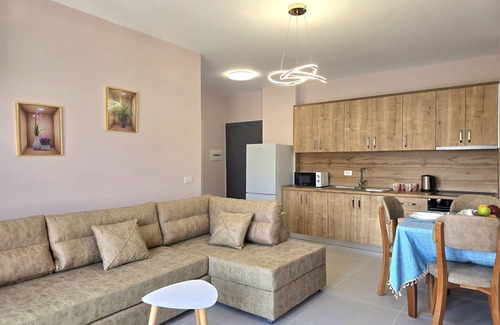 Golem Apartment | Apartment in Golem near Adriatic Beach