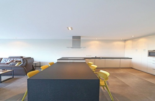 Het Zoute Apartment | Apartment in Het Zoute with Sea Views