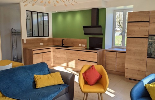 Saint-Savin Apartment | Apartment in house with garden